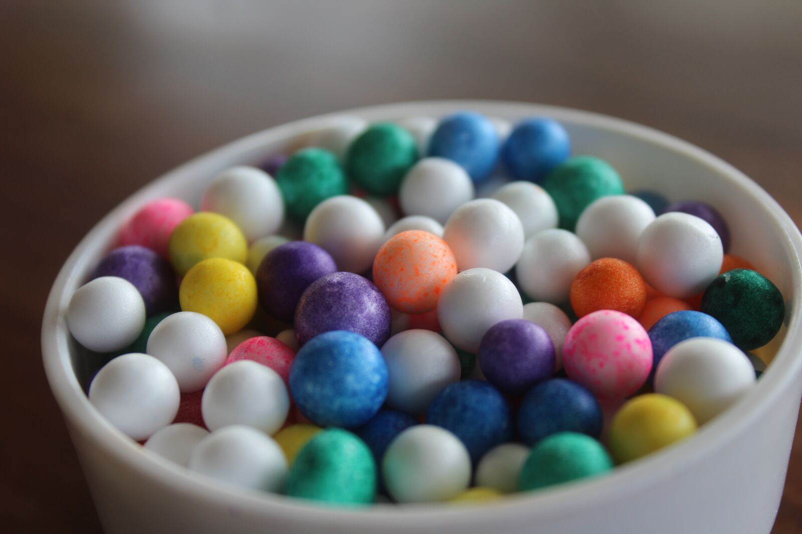 Canon EOS 1200D (EOS Rebel T5 / EOS Kiss X70 / EOS Hi) sample photo. Boll, candy, egg photography