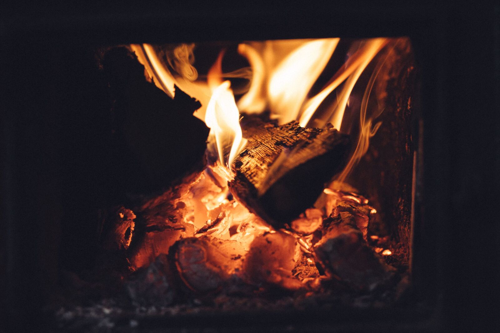 Canon EF 85mm F1.8 USM sample photo. Burn, flame, ash, blaze photography