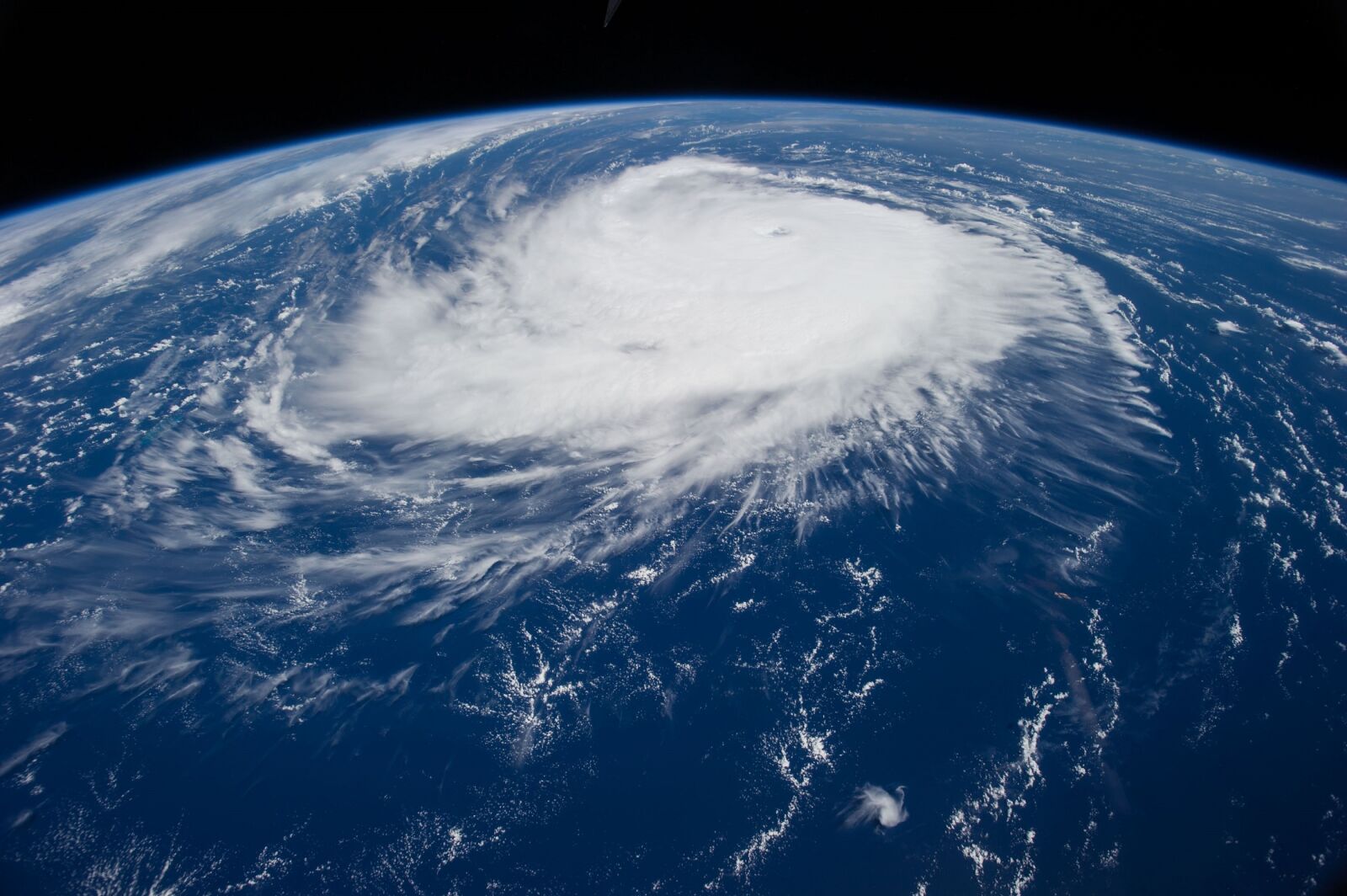 Nikon D3S sample photo. Hurricane, edouard, international space photography