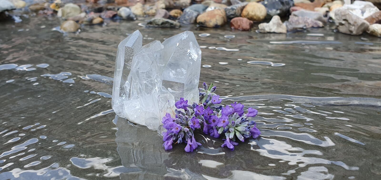 Samsung Galaxy S10+ sample photo. Rock crystal, crystal, lavender photography