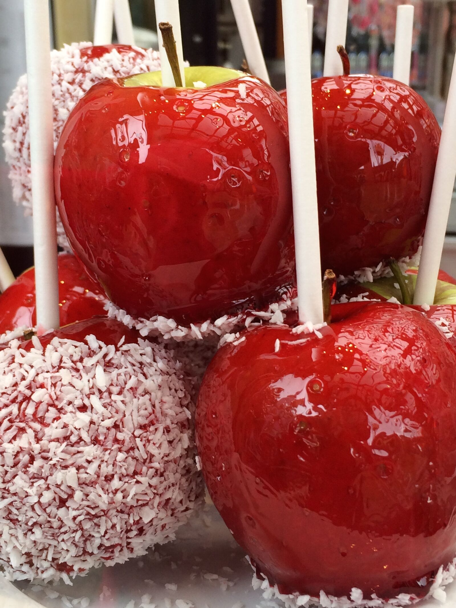 iPhone 5s back camera 4.12mm f/2.2 sample photo. Candy apple, apple, caramel photography