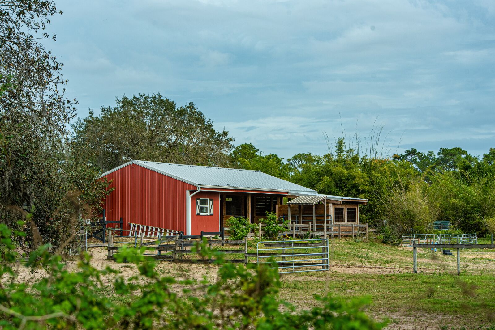 Nikon D750 sample photo. Farmhouse, barn, farm photography