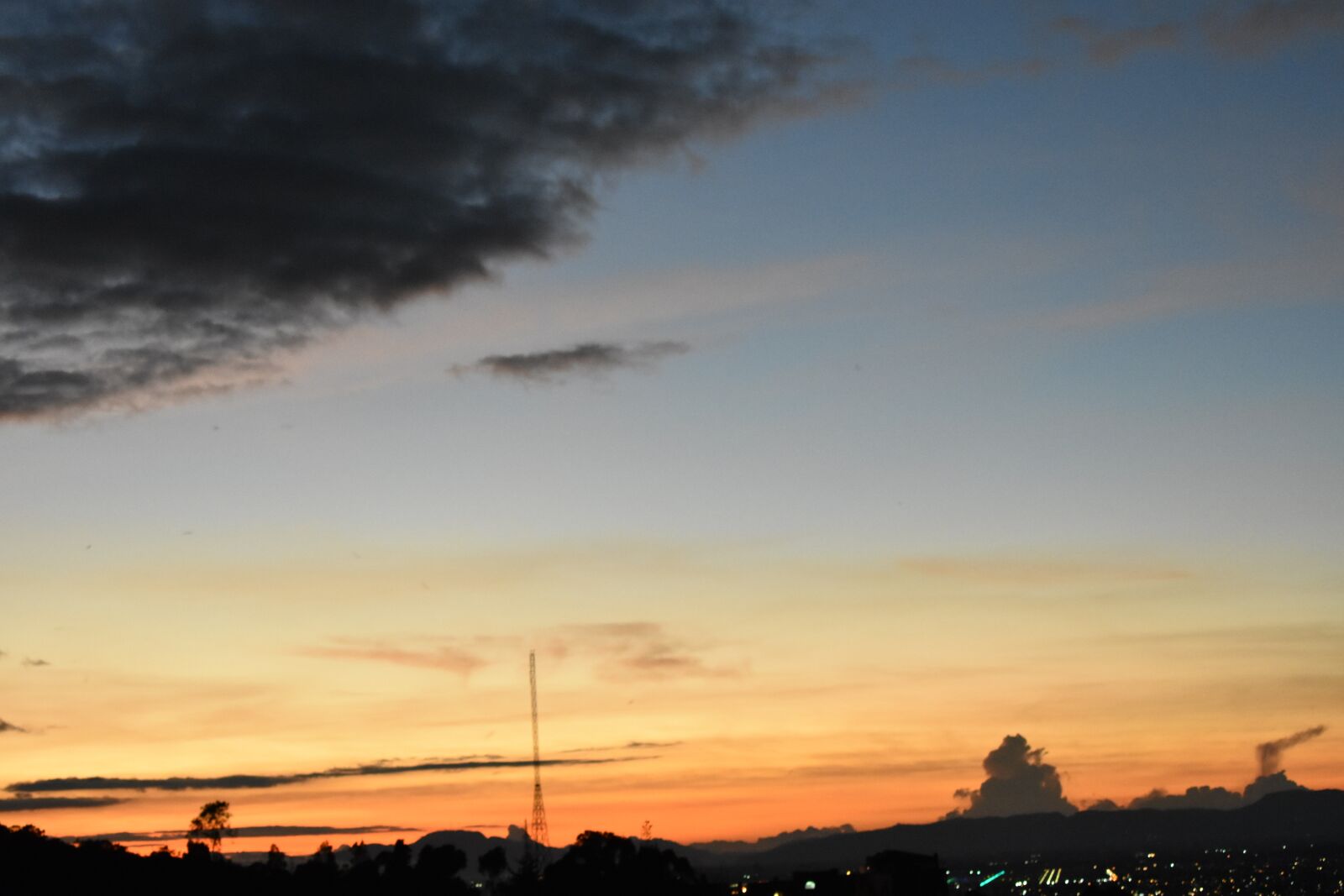 Nikon D3400 sample photo. Bogotá, chapinero alto, sunset photography