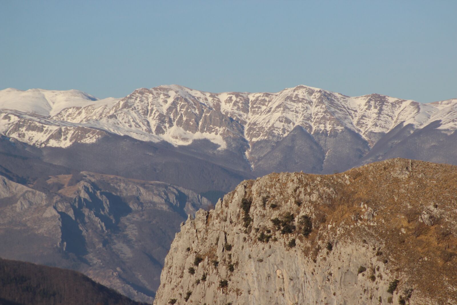 Canon EOS 600D (Rebel EOS T3i / EOS Kiss X5) sample photo. Mountains, snow, peaks photography