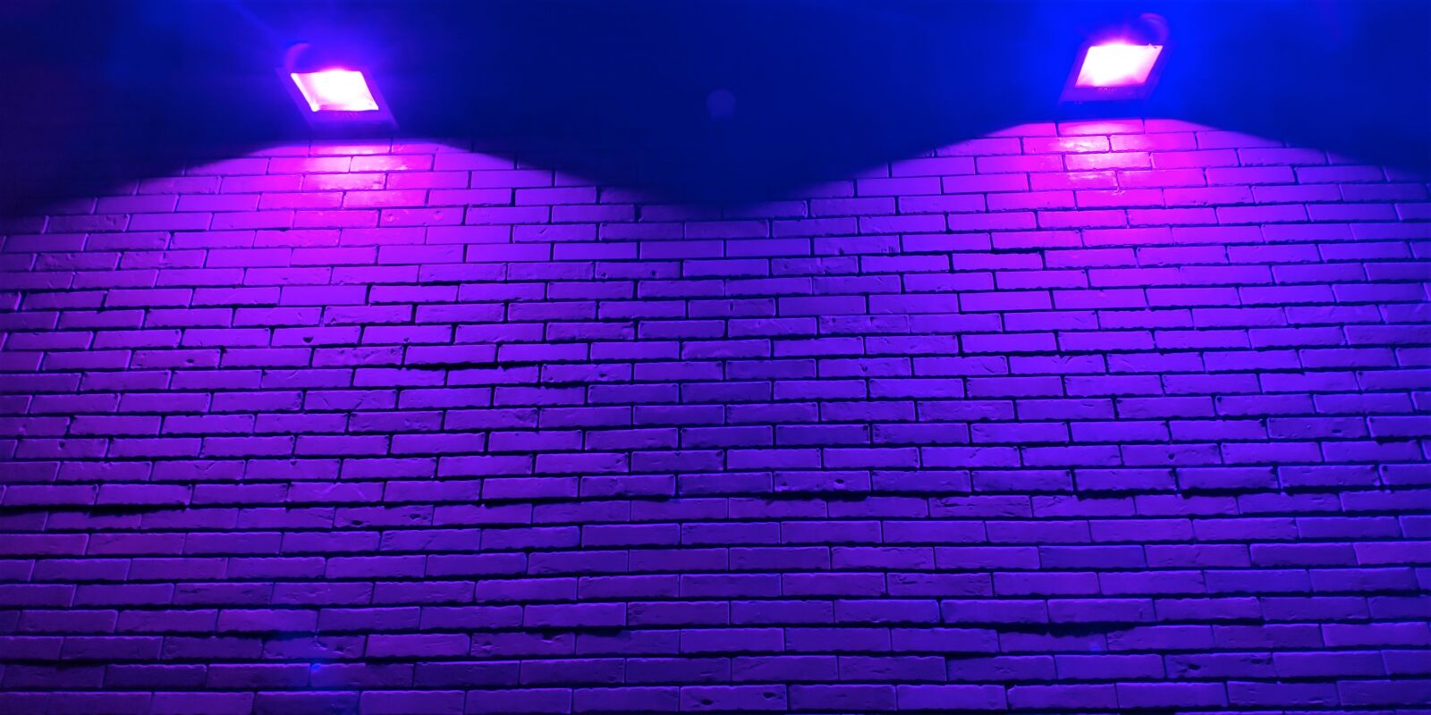 Xiaomi Mi MIX 2S sample photo. Light, atmosphere, violet photography