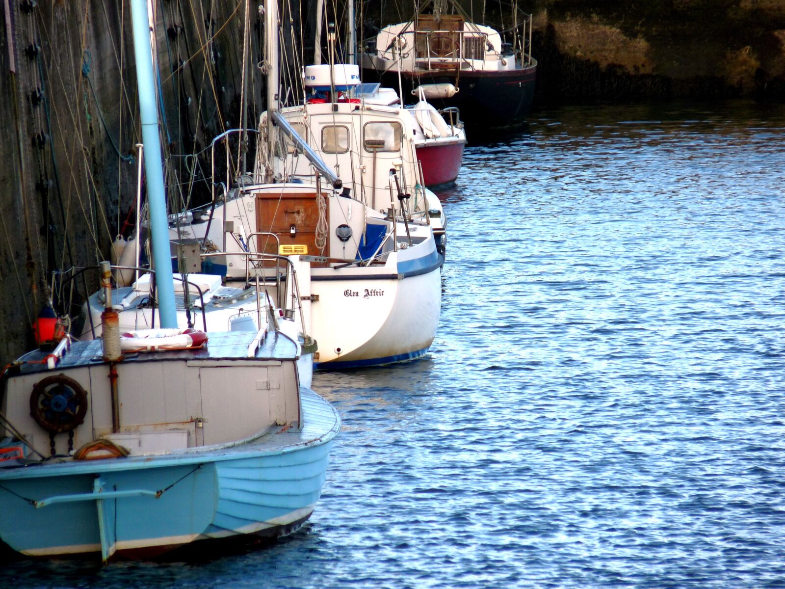 Panasonic Lumix DMC-FZ28 sample photo. Waters, sea, boat photography