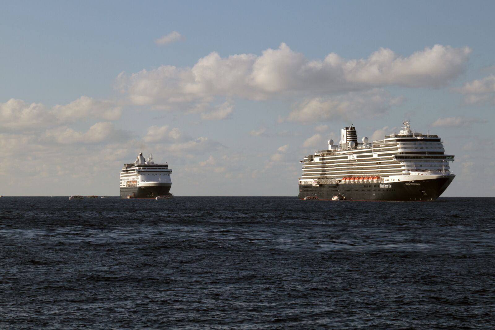 Canon EOS 7D sample photo. Vessels, ship, cruises photography