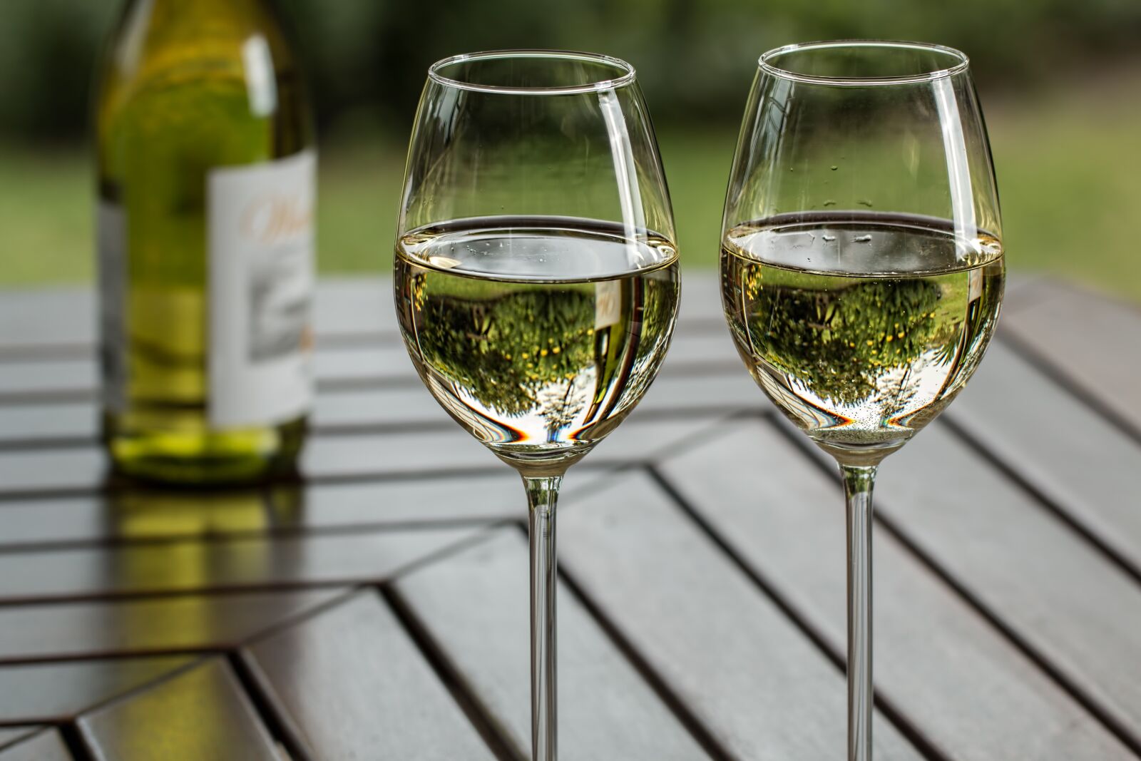Canon EF 100mm F2.8L Macro IS USM sample photo. Wine, wineglass, leisure photography