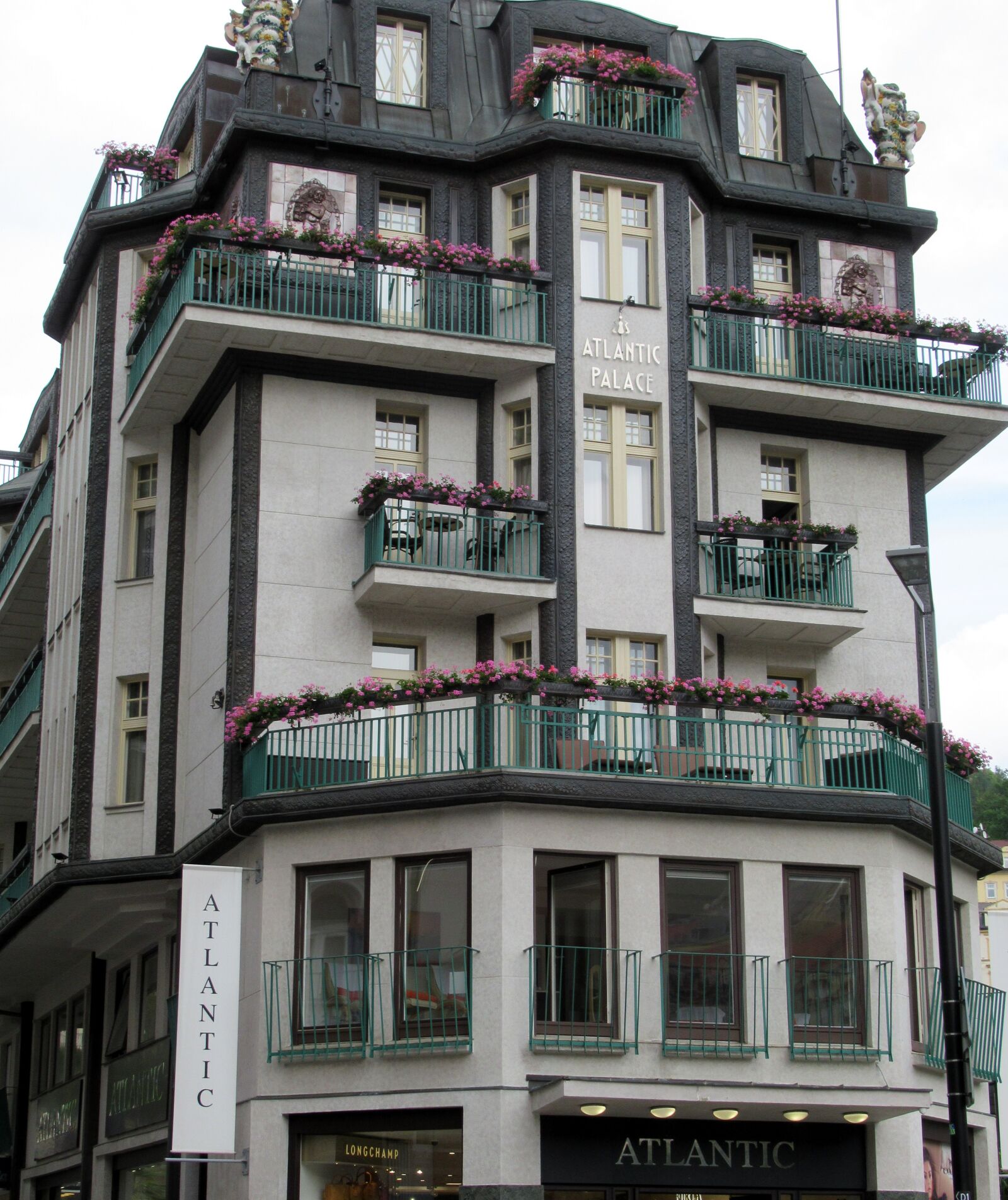 Canon PowerShot SX620 HS sample photo. Karlovy vary, hotel, balconies photography