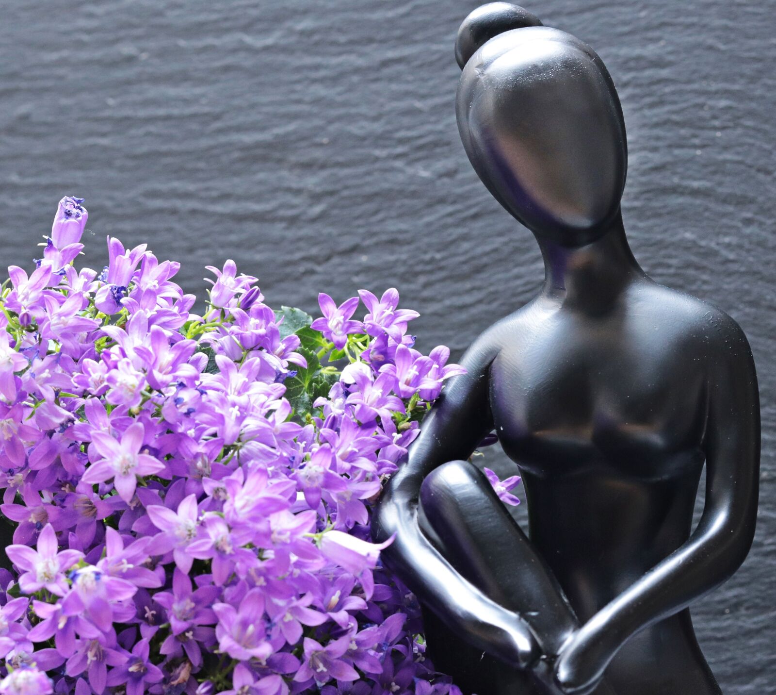 Canon EOS 80D sample photo. Woman, sculpture, figure photography
