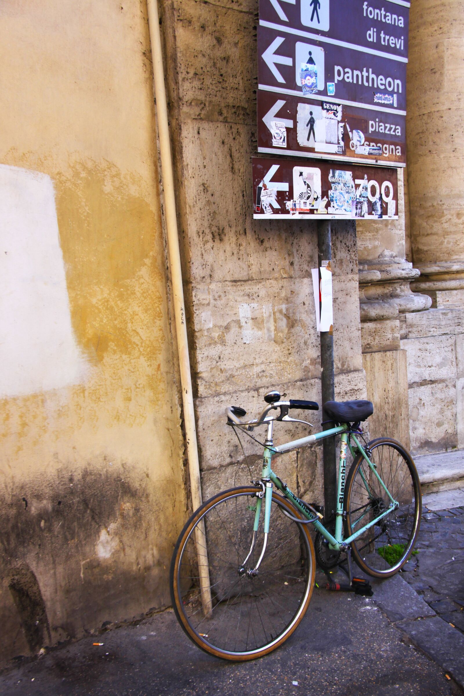 Canon EOS 500D (EOS Rebel T1i / EOS Kiss X3) sample photo. Bicycle, rome, italy photography