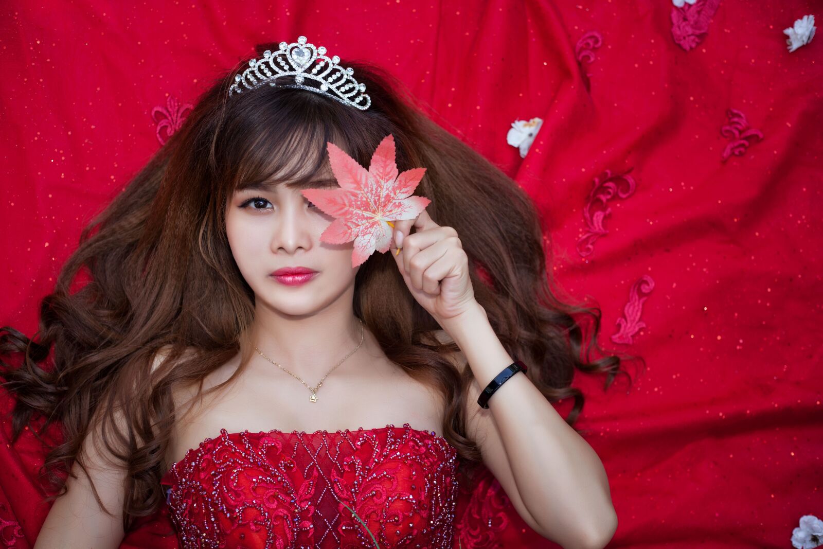 Canon EOS 5D Mark II sample photo. Beautiful girl, bride, dress photography