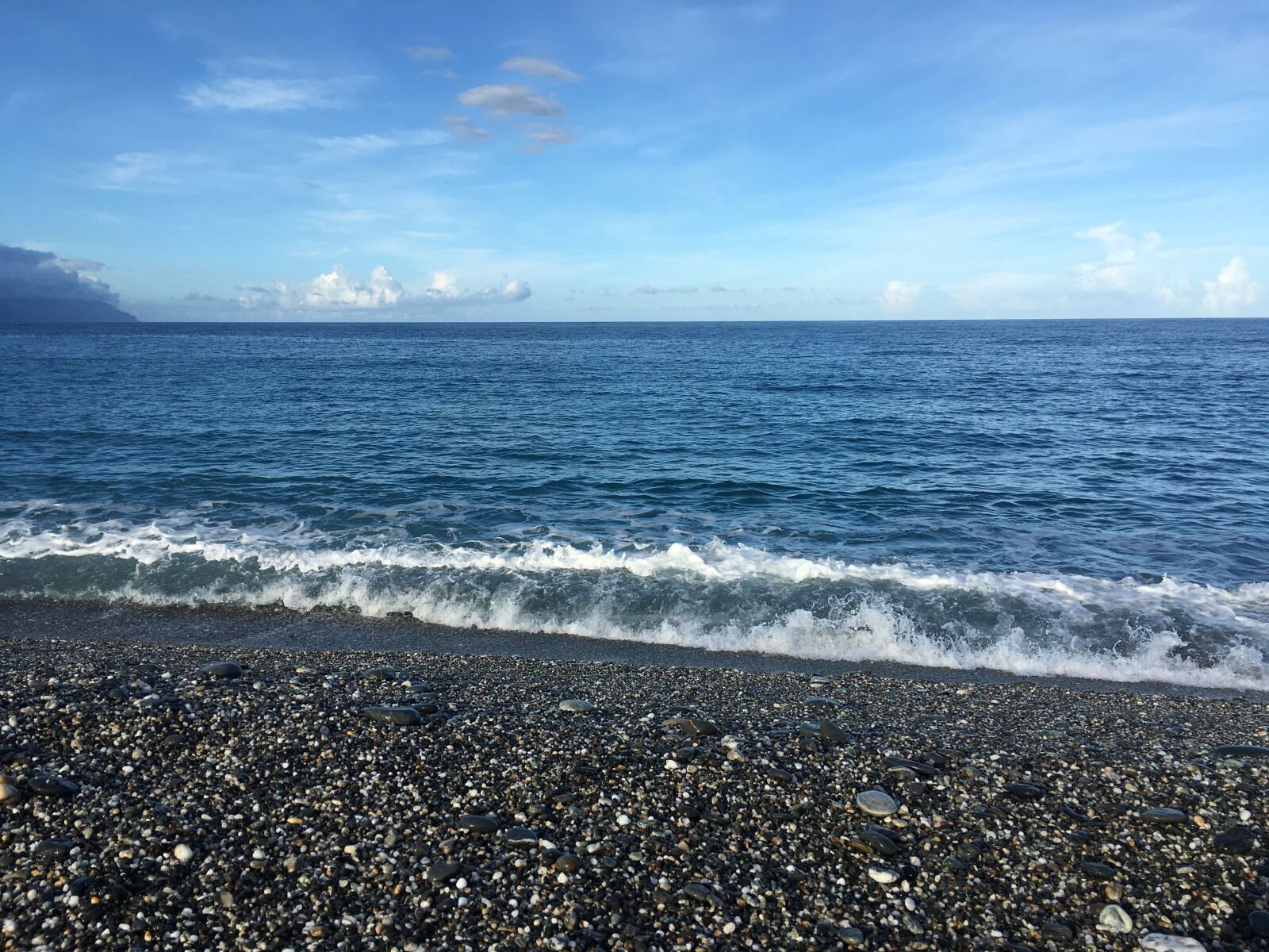 iPhone 6s Plus back camera 4.15mm f/2.2 sample photo. Wave, beach, ocean photography