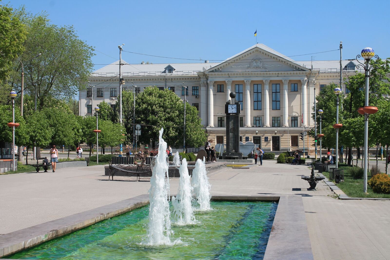 Canon EOS 1100D (EOS Rebel T3 / EOS Kiss X50) sample photo. Fountain, ukraine, zaporozhye photography