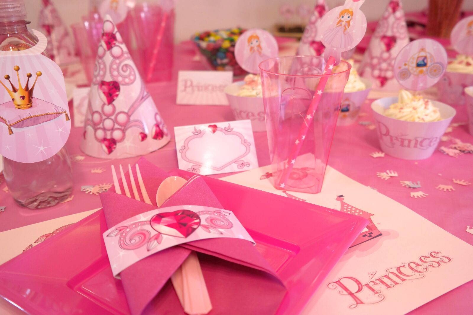 Samsung NX300 sample photo. Kids, party, pink, princess photography