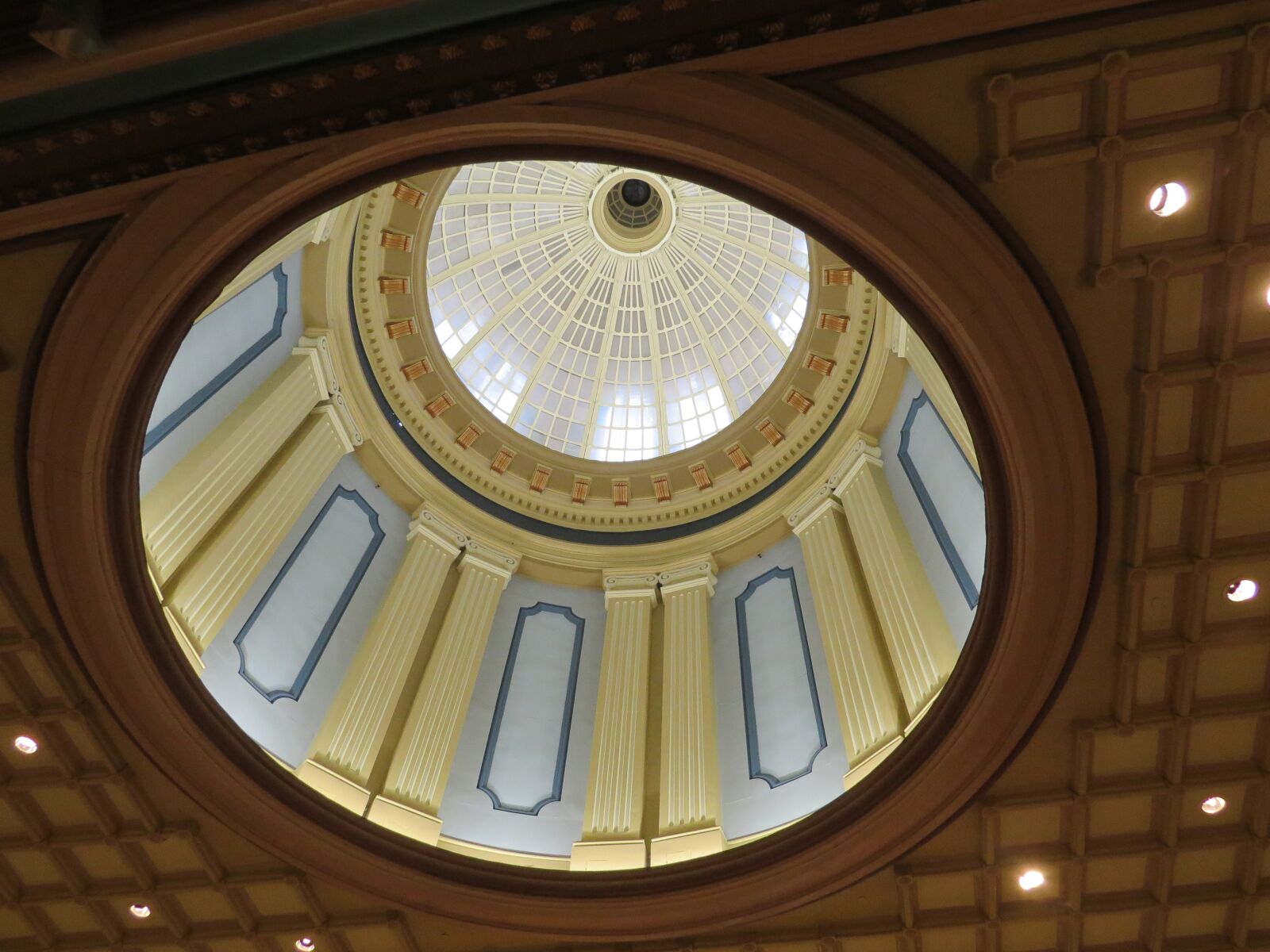 Canon PowerShot SX50 HS sample photo. Dome, building, inside photography