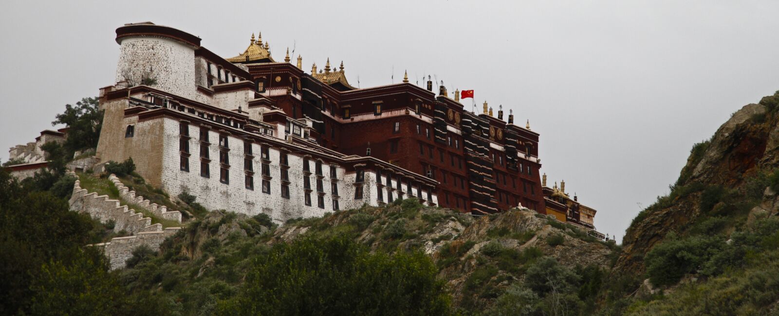 Canon EOS 5D Mark II sample photo. Tibet, the potala palace photography