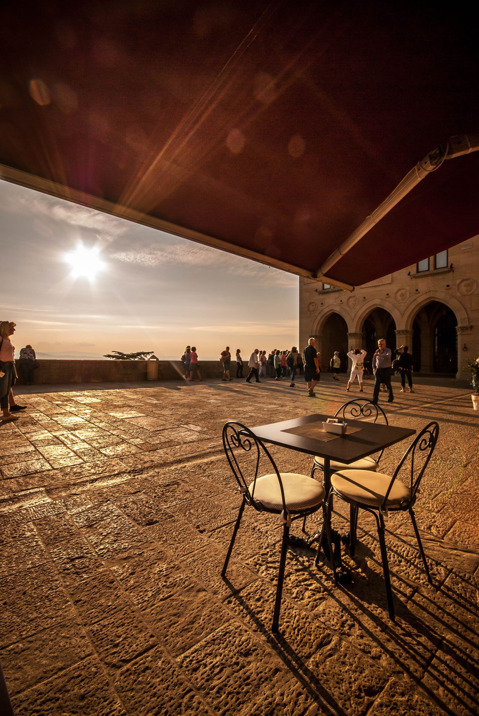 Nikon D60 sample photo. Sunset, cafe, restaurant photography