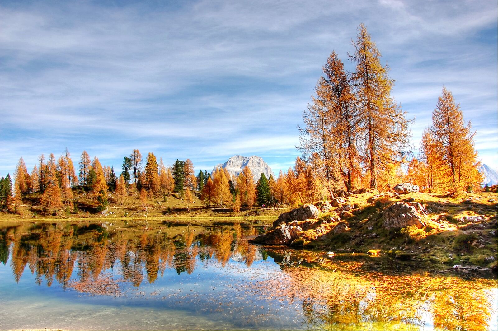 Nikon D40 sample photo. Croda da lago, dolomites photography