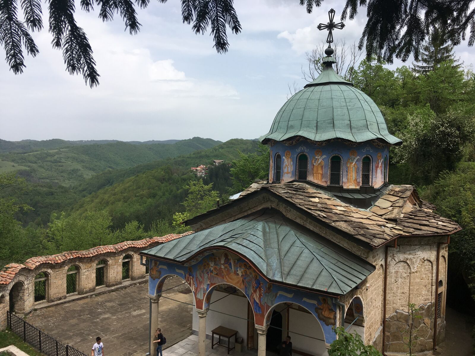 iPhone SE back camera 4.15mm f/2.2 sample photo. Church, tourism, god photography