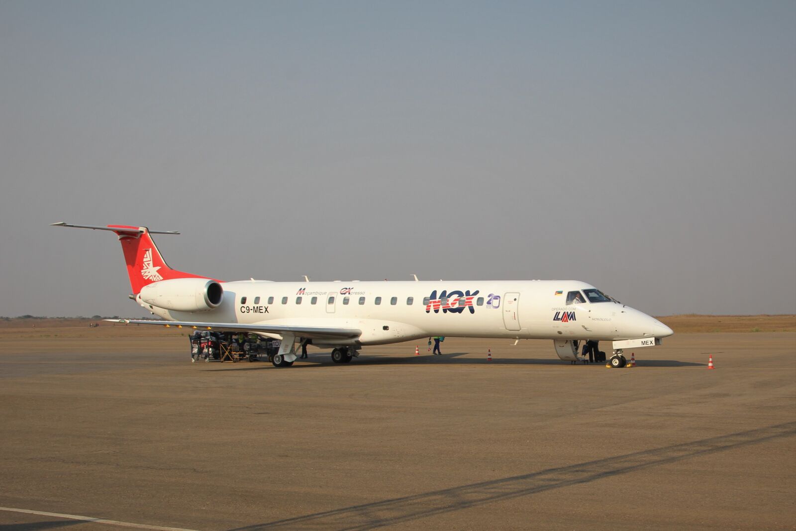 Canon EOS 60D sample photo. Lam, mozambique, airline photography