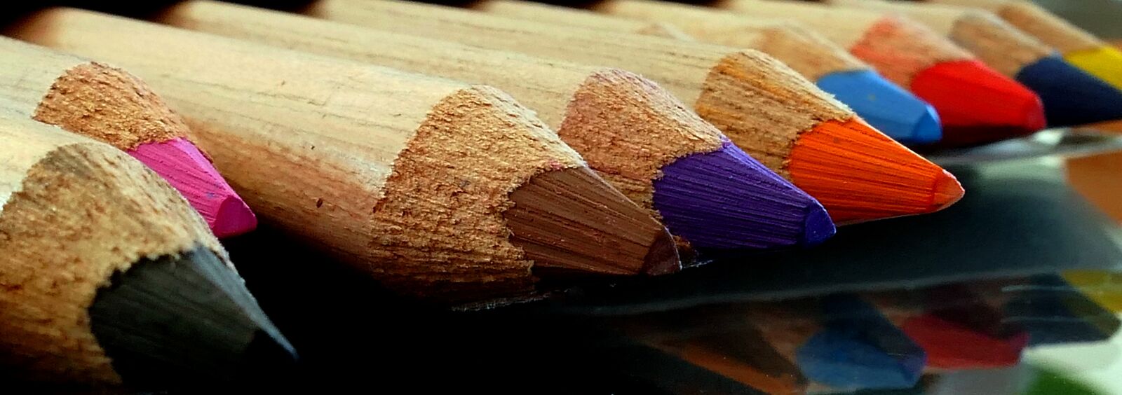 Panasonic Lumix DMC-LX10 (Lumix DMC-LX15) sample photo. Wood, background, color photography