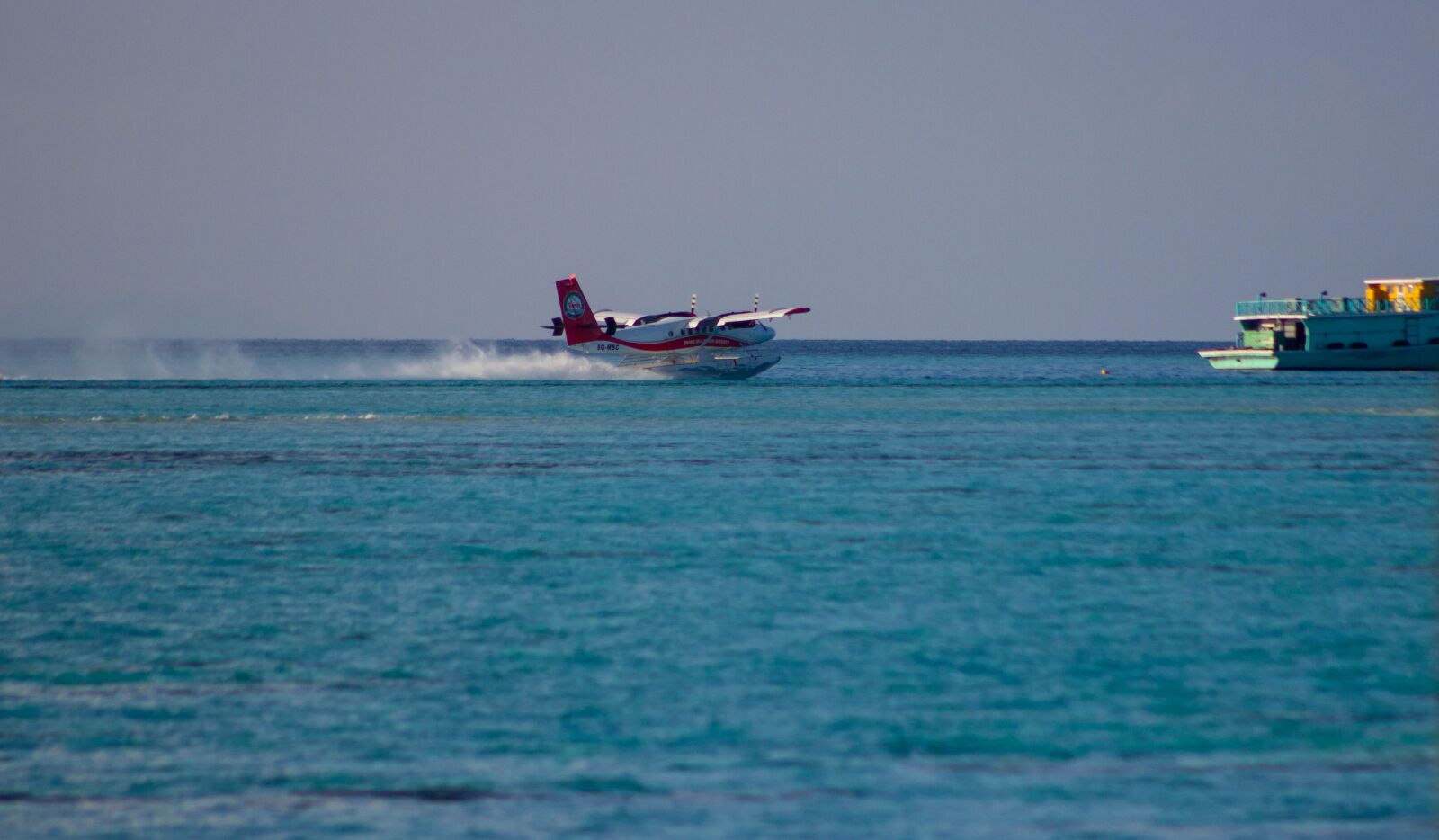 Canon EOS 600D (Rebel EOS T3i / EOS Kiss X5) sample photo. Seaplane, ocean, sea photography