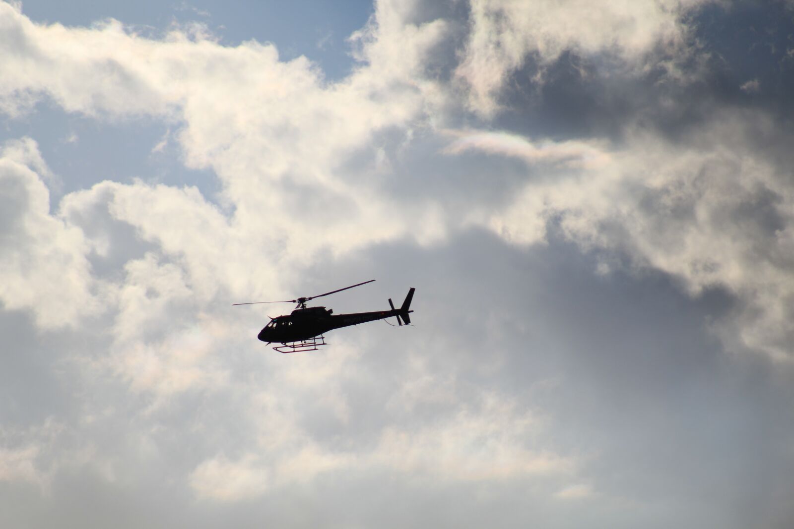 Canon EOS 1300D (EOS Rebel T6 / EOS Kiss X80) sample photo. Helicopter, sky, flight photography
