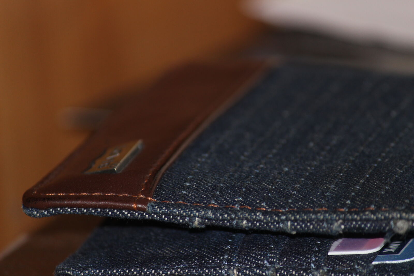 Canon EF-S 55-250mm F4-5.6 IS II sample photo. Jeans, levis, money, wallet photography