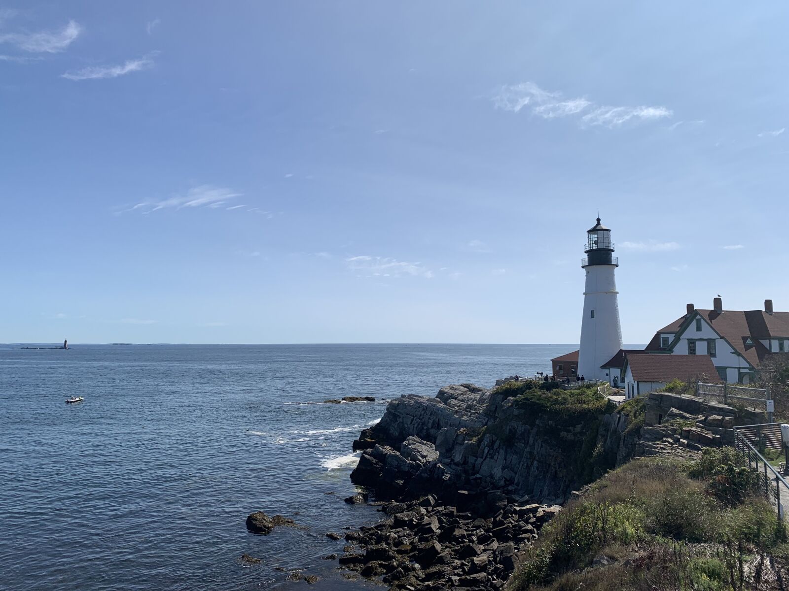 Apple iPhone XR sample photo. Maine, lighthouse, shore photography