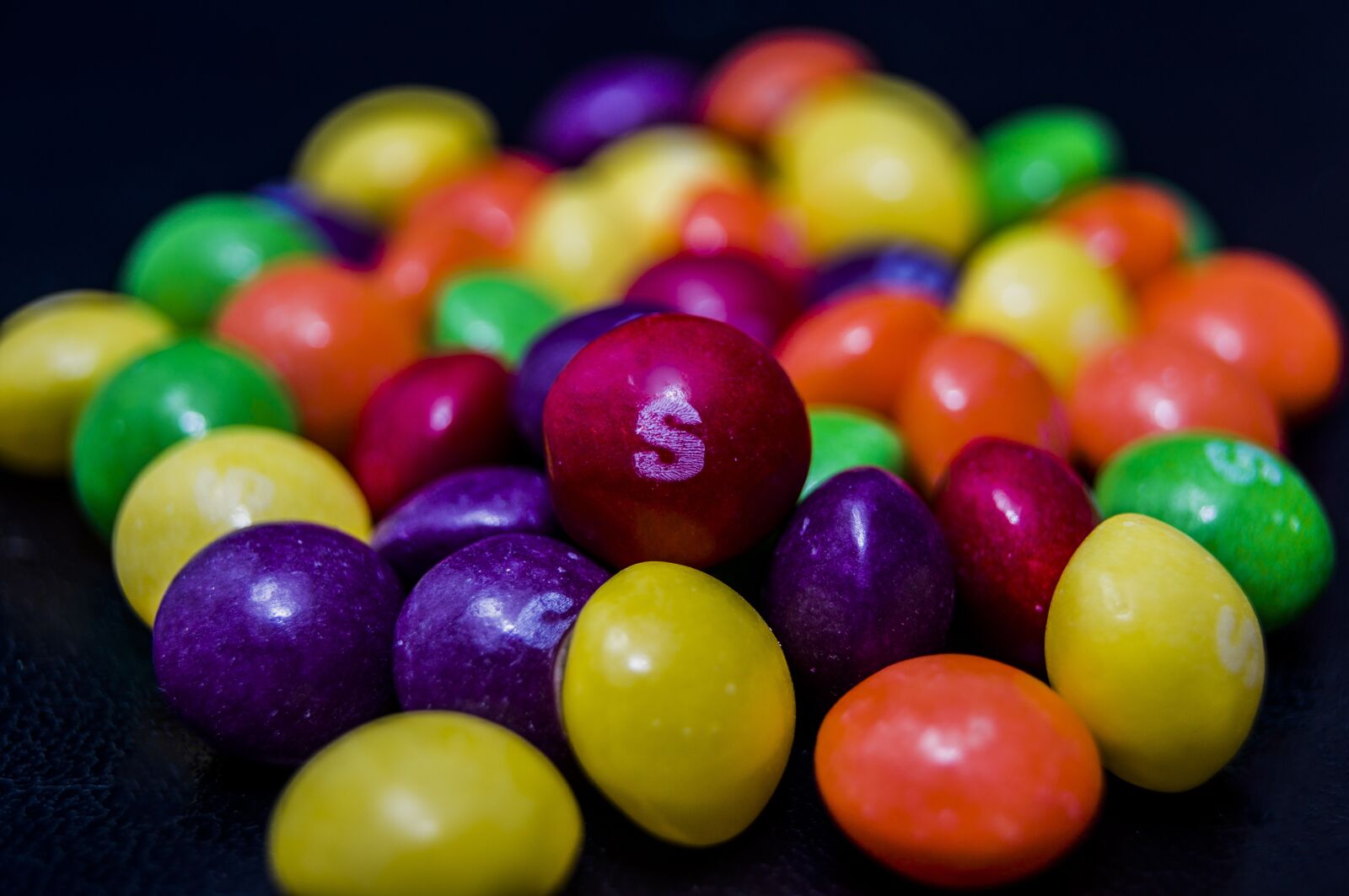 Sony Alpha DSLR-A580 + Sony DT 18-55mm F3.5-5.6 SAM sample photo. Candy, easter, food photography