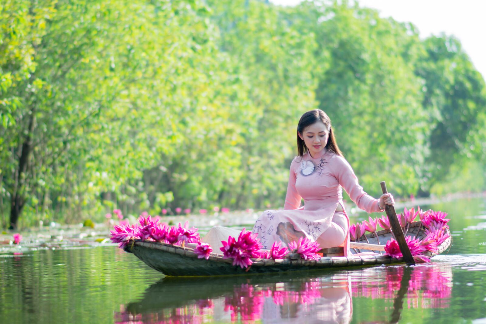 Nikon D7100 sample photo. Girl, cute, gun rose photography