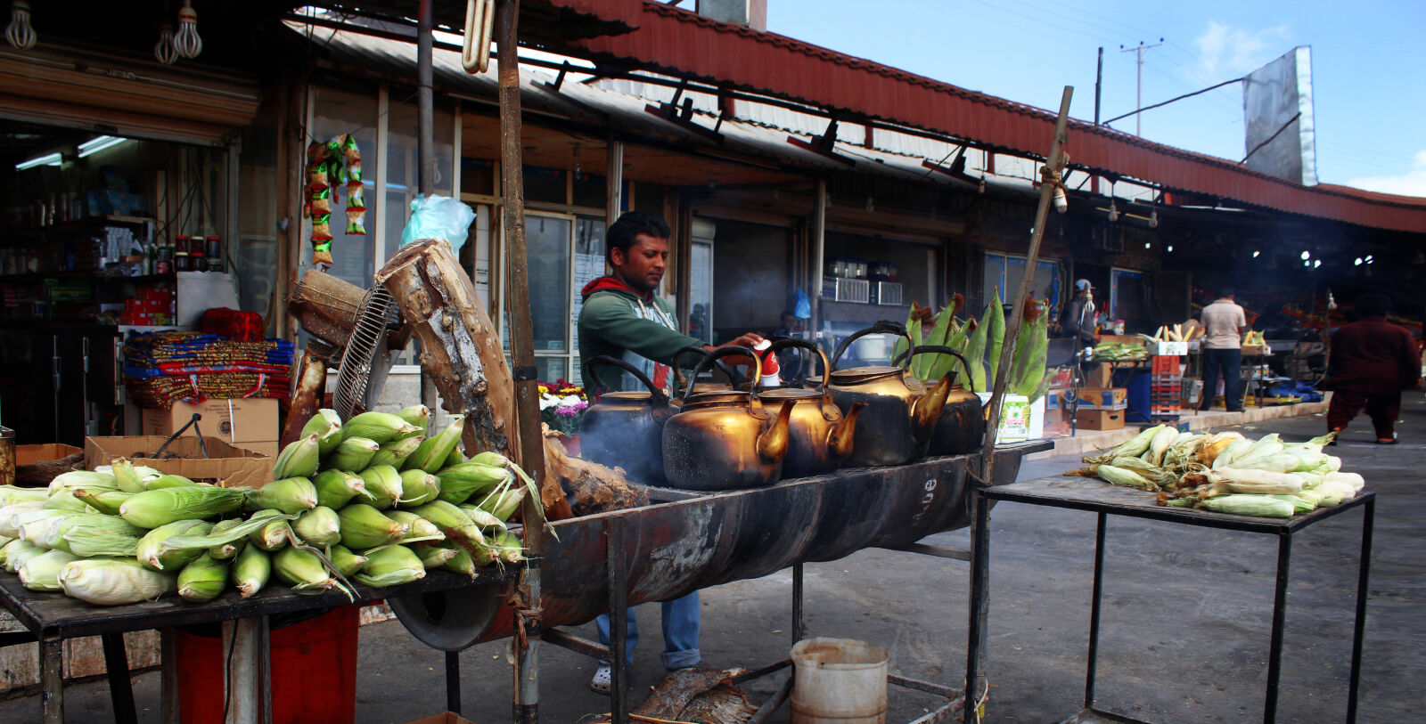 Canon EOS 1200D (EOS Rebel T5 / EOS Kiss X70 / EOS Hi) sample photo. Arab, corn, food, man photography
