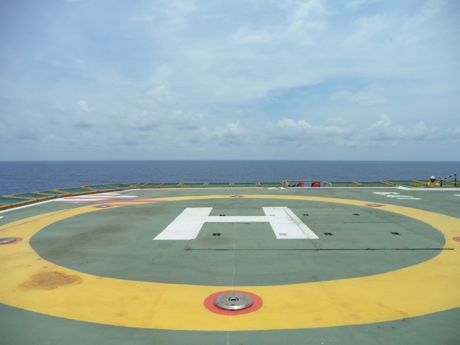 Samsung VLUU WB210, SAMSUNG WB210 sample photo. Runway, deck, helideck photography
