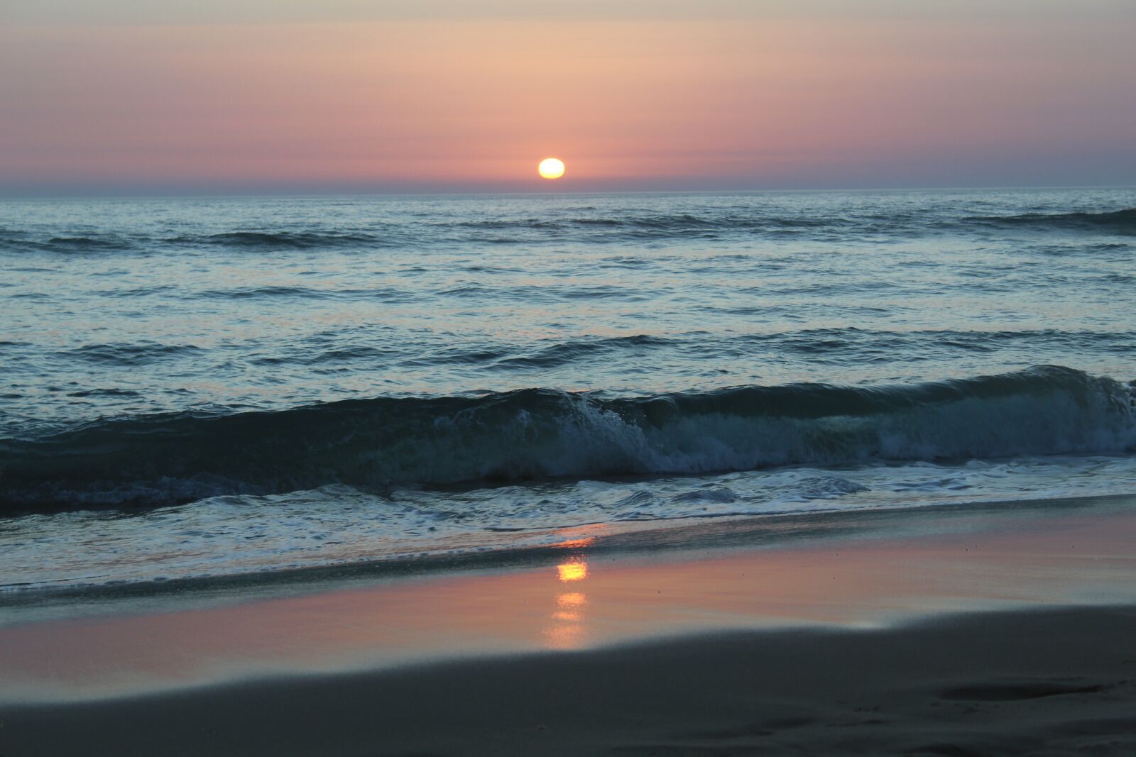 Canon EOS 1300D (EOS Rebel T6 / EOS Kiss X80) sample photo. Ocean, wave, sun photography