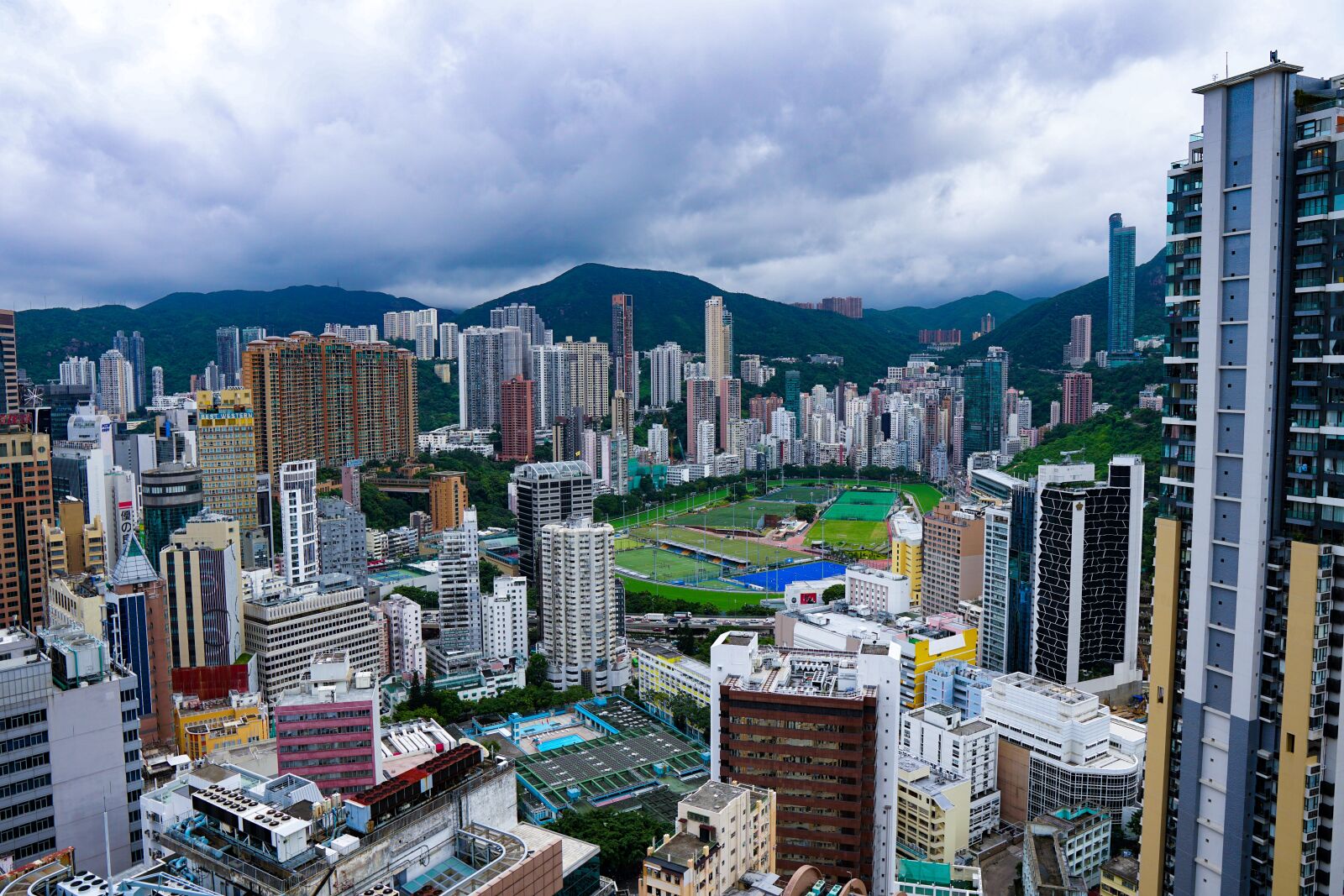 Sigma 16mm F1.4 DC DN | C sample photo. Hongkong, skyline, cityscape photography