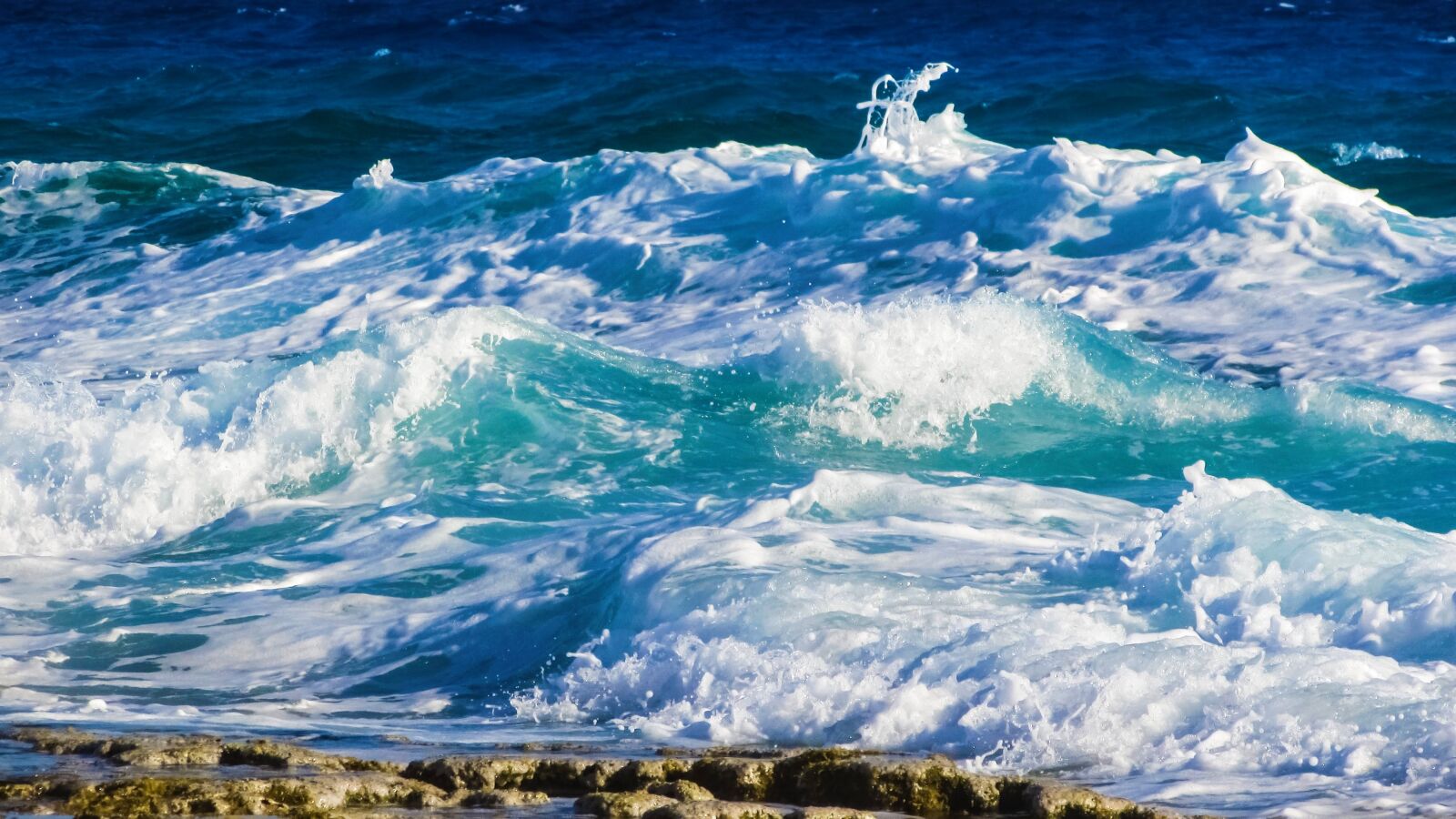 Canon PowerShot SX400 IS sample photo. Wave, smashing, sea photography
