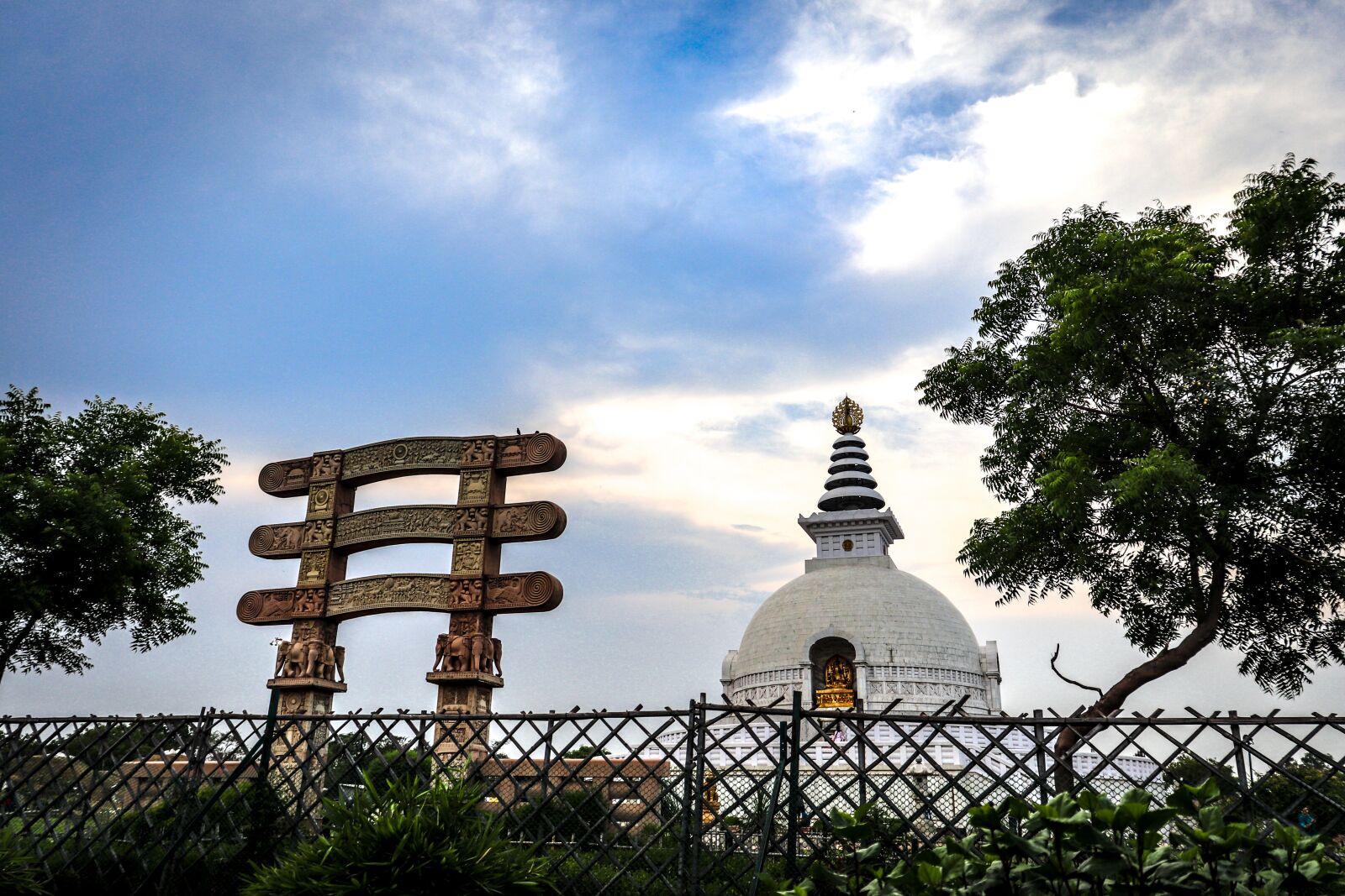 Canon EOS 200D (EOS Rebel SL2 / EOS Kiss X9) sample photo. Buddha, creative, sculpture photography