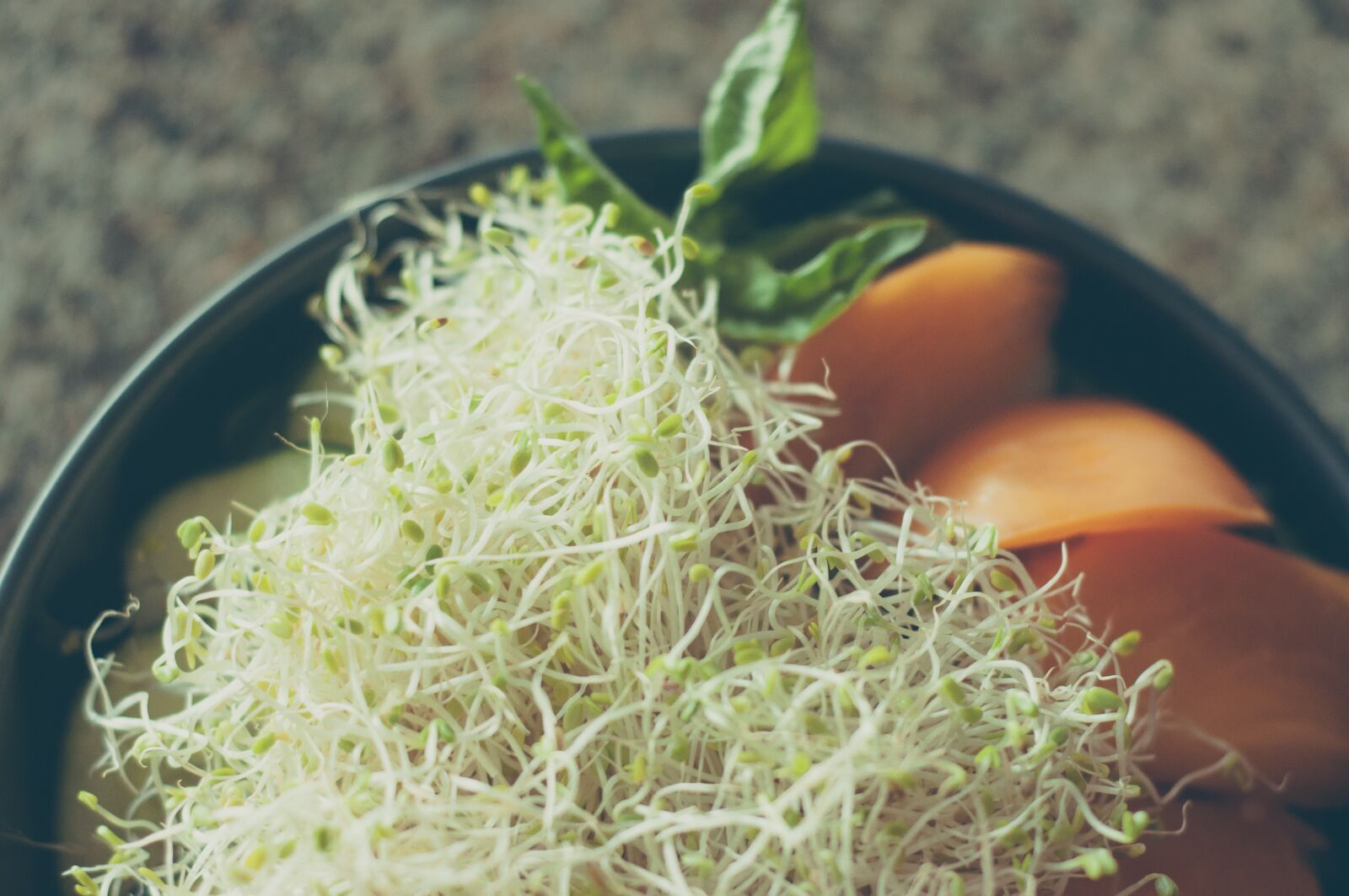 Nikon D5000 sample photo. Tomato, salad, yellow photography
