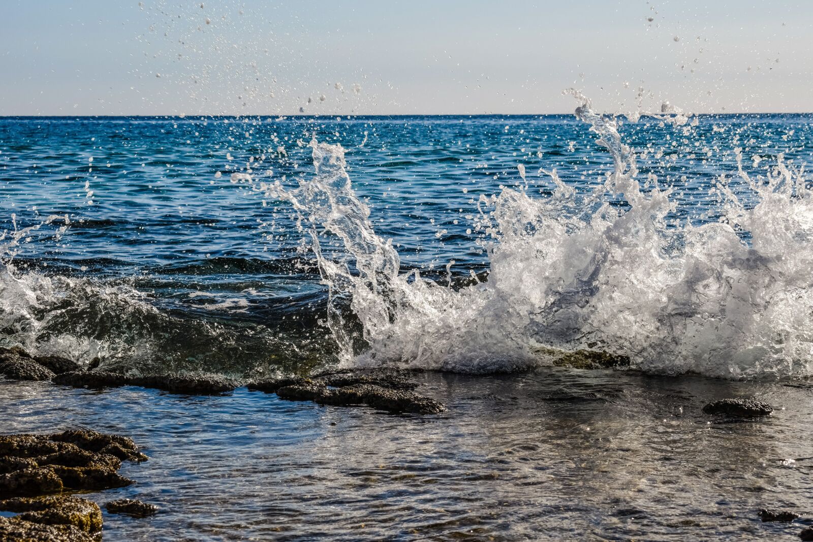Nikon D3300 sample photo. Wave, splash, smashing photography