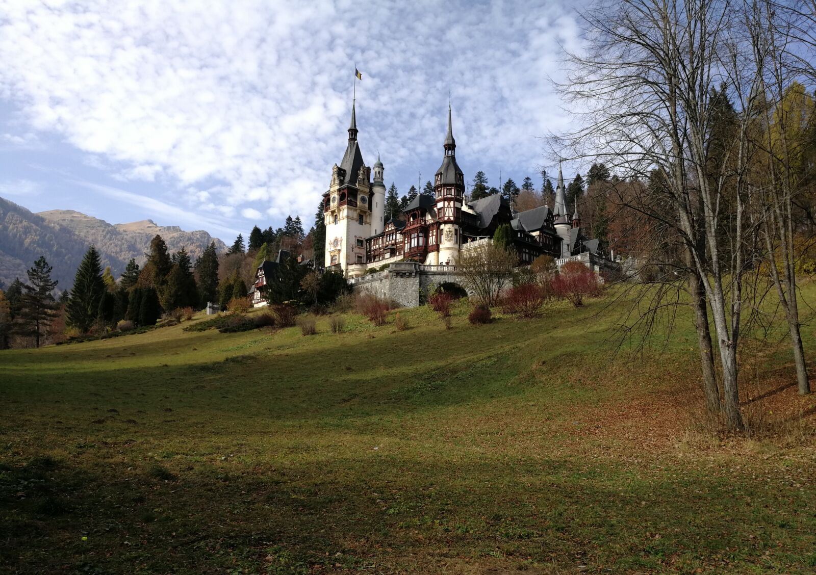 HUAWEI Honor 8 Pro sample photo. Romania, sinaia, castle photography