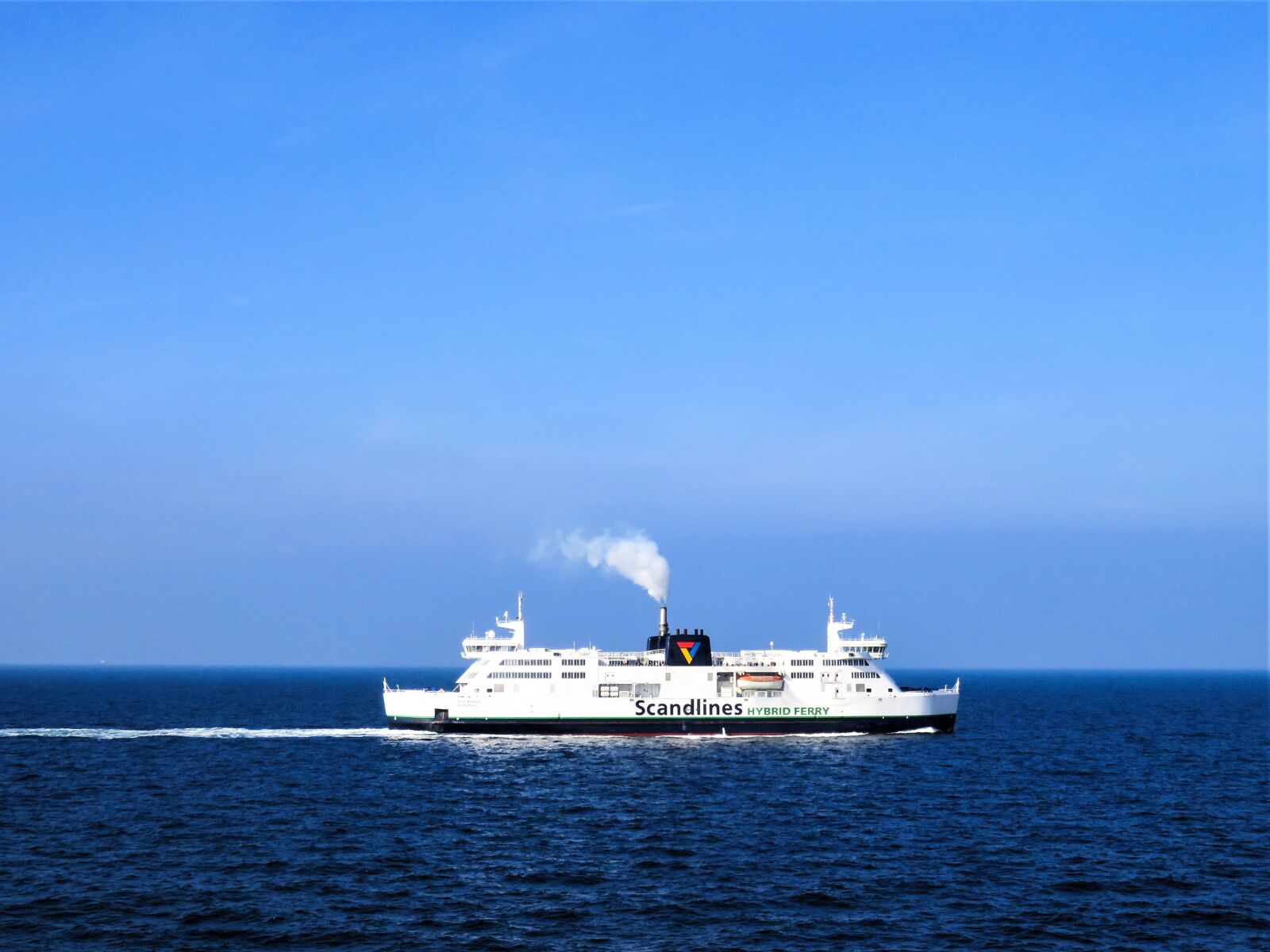 Canon PowerShot SX710 HS sample photo. Sea, ship, ferry photography
