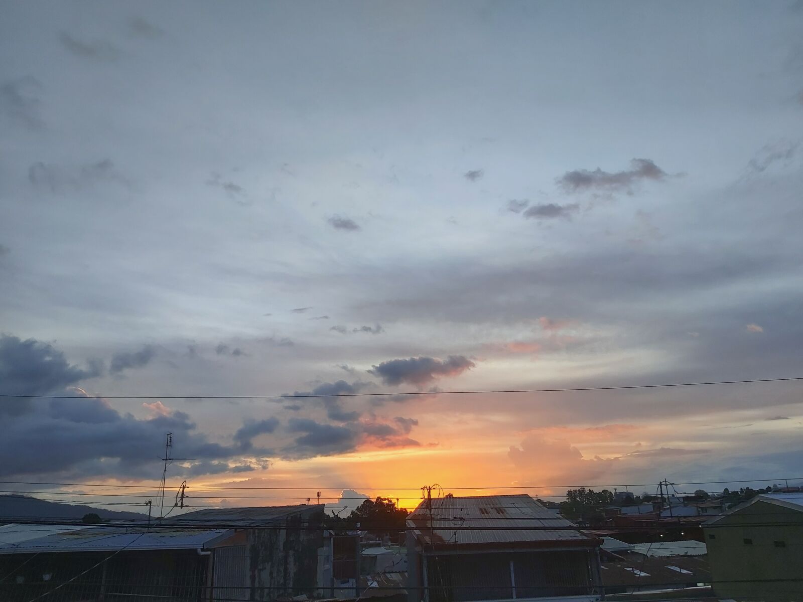 Samsung Galaxy A70 sample photo. Sunset, clouds, sky photography
