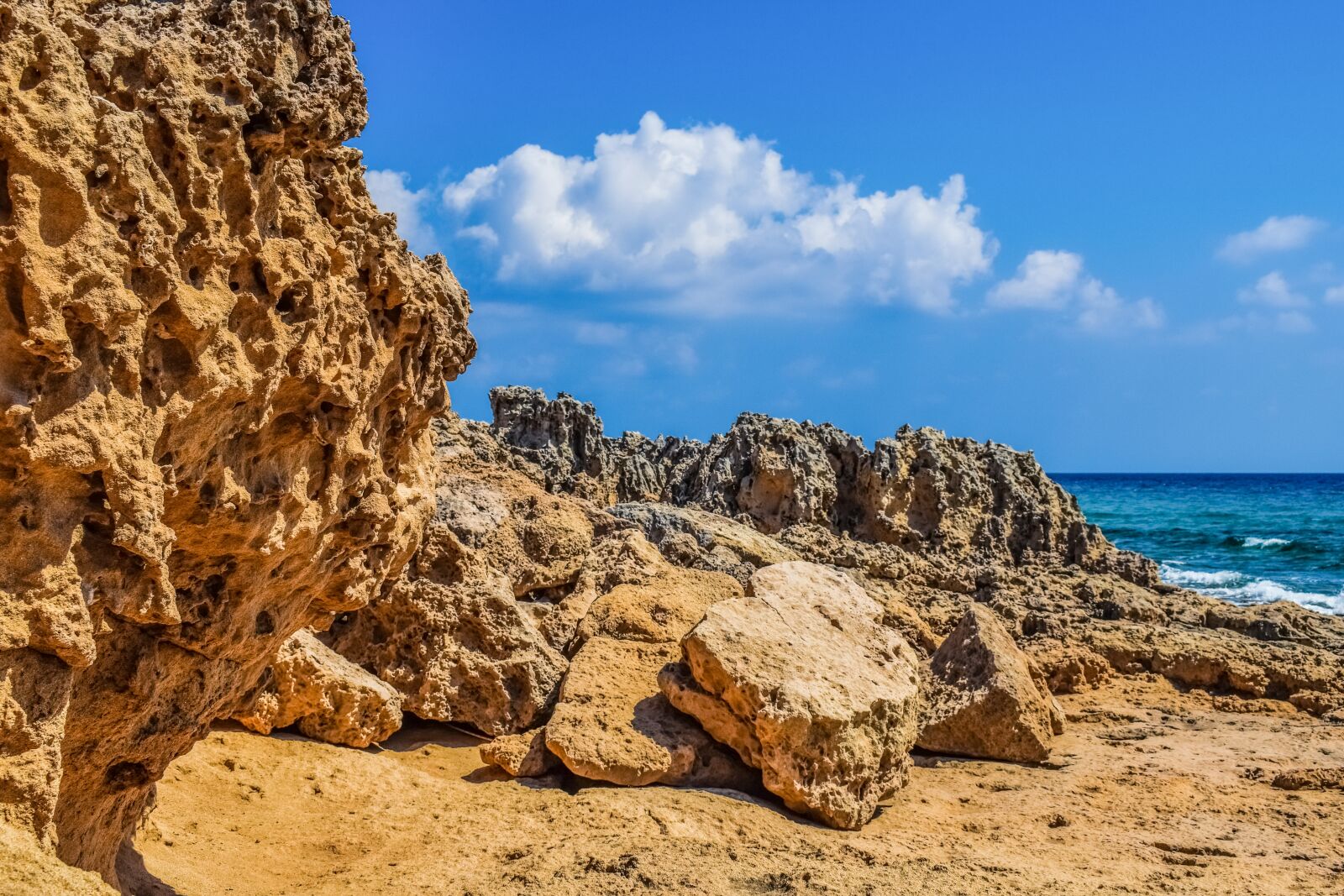 Nikon D3300 sample photo. Rocky coast, rock, formation photography