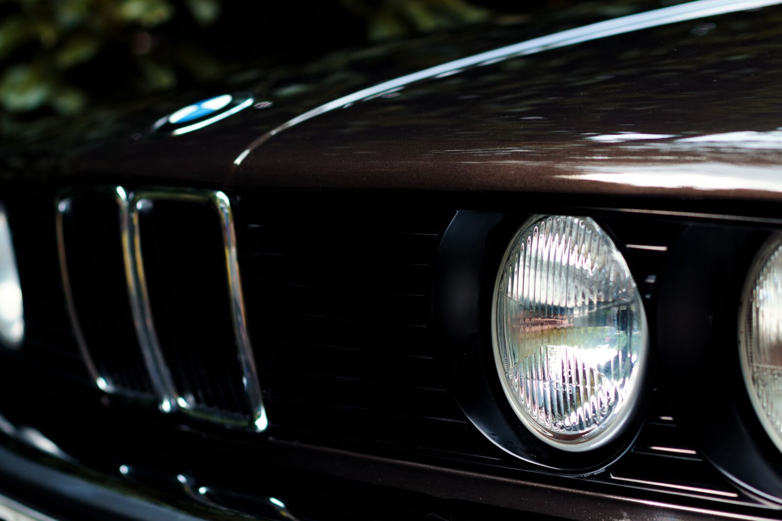 Canon EOS 700D (EOS Rebel T5i / EOS Kiss X7i) + Canon EF 50mm F1.4 USM sample photo. Auto, spotlight, bmw photography