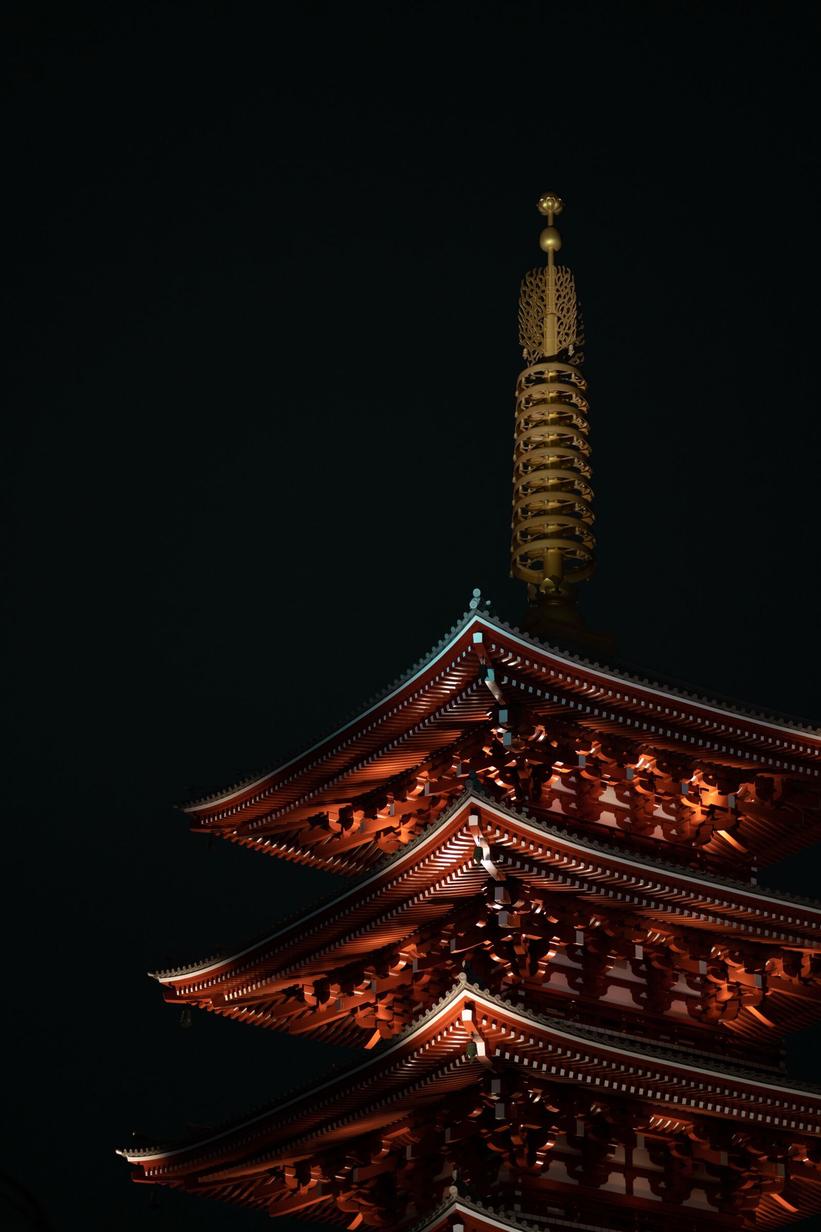 Sony a7 III + Sony FE 85mm F1.4 GM sample photo. Temple, japan, senso-ji photography