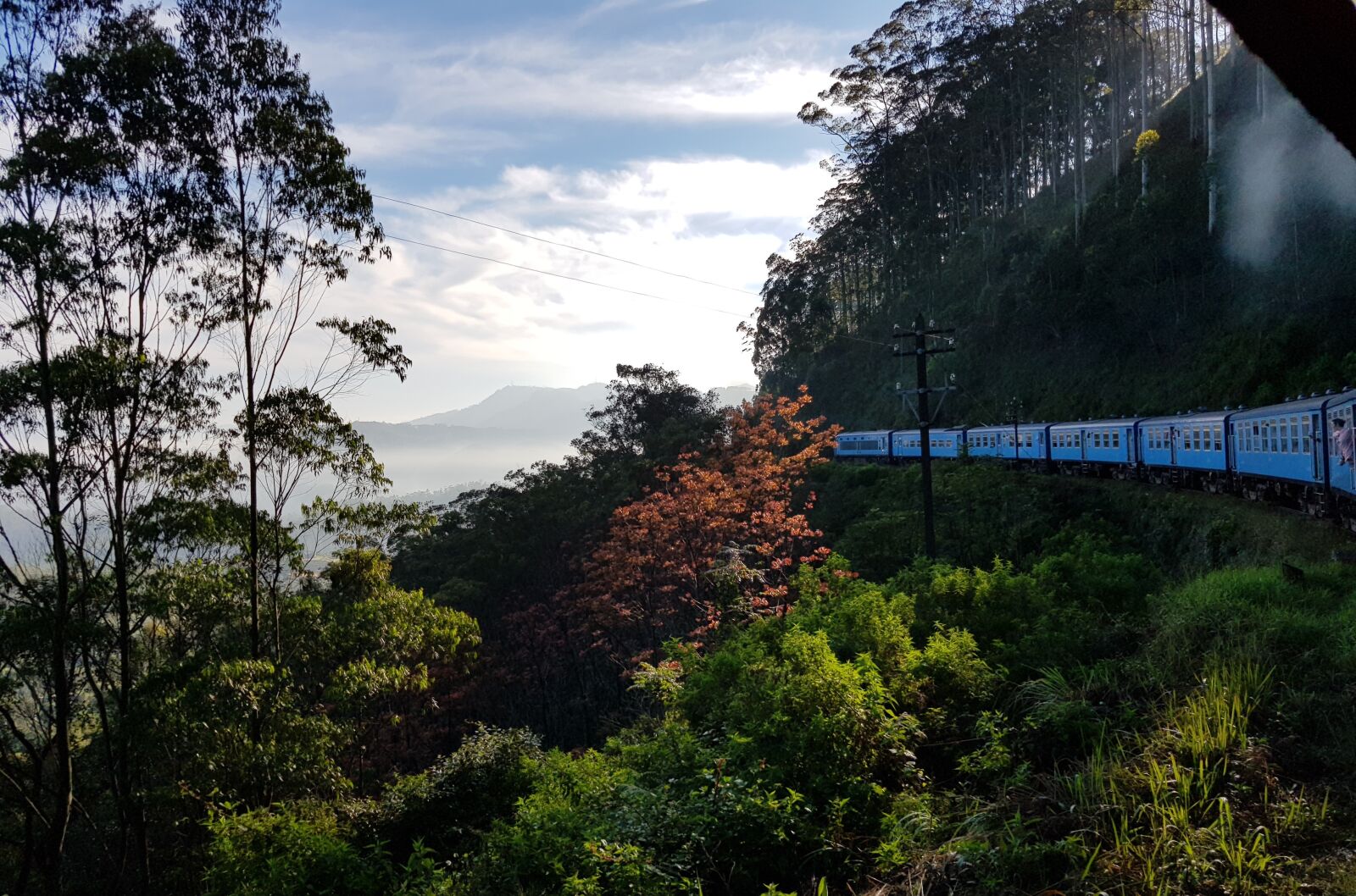 Samsung Galaxy S8 sample photo. Train, srilanka, haputhale photography