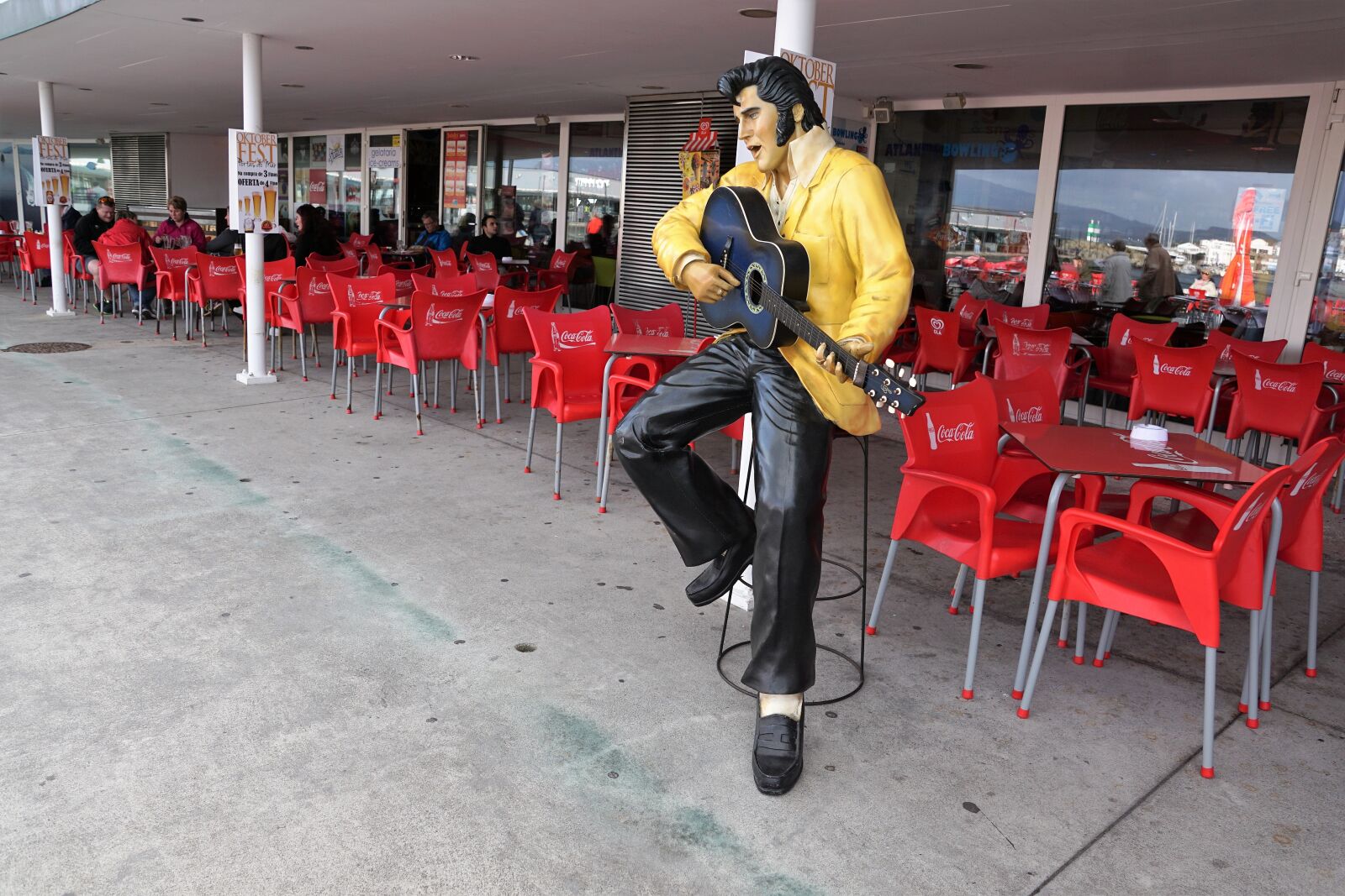 Sony ILCA-77M2 + Sony DT 16-50mm F2.8 SSM sample photo. Elvis, bar, azores photography