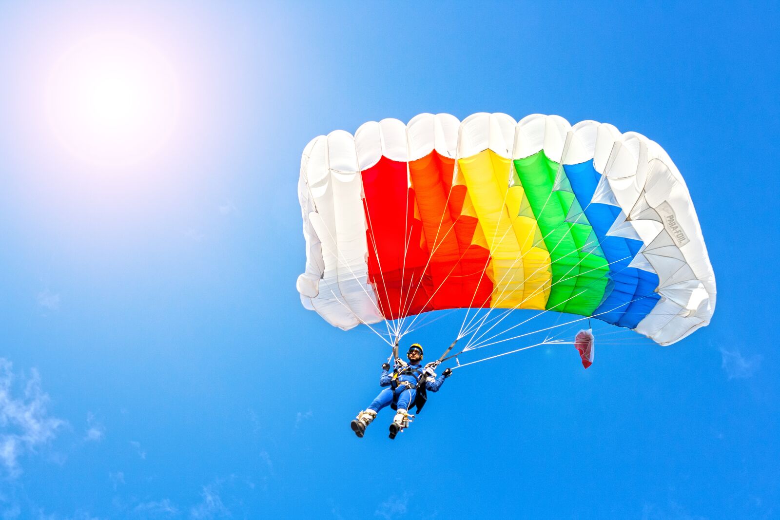 Canon EOS 1000D (EOS Digital Rebel XS / EOS Kiss F) sample photo. Parachutist, parachute, skydiving photography