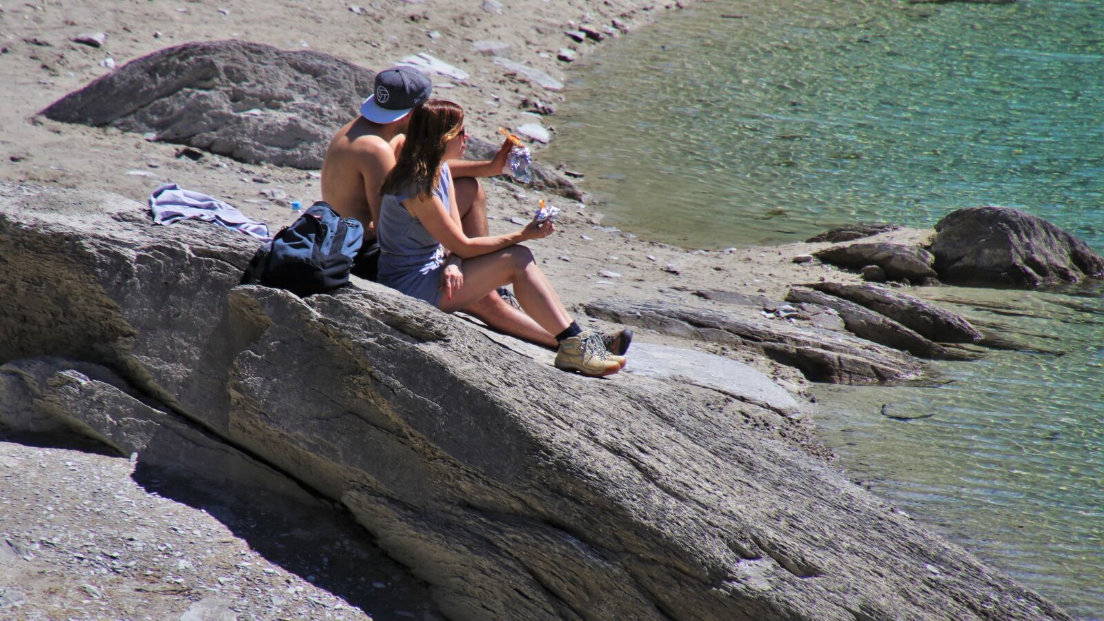 Canon EOS 80D sample photo. Picnic, total, para photography